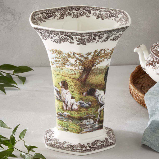Woodland Hunting Dogs Centerpiece Vase
