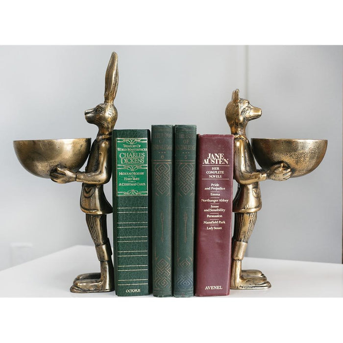 Snooty Hare Dish Stand
